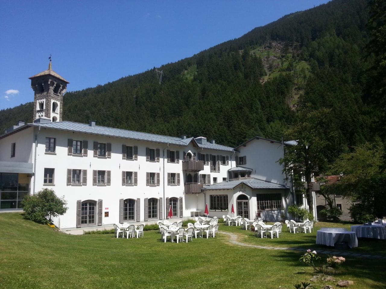 Hotel Cepina Albergo Incantato Valdisotto Exterior foto